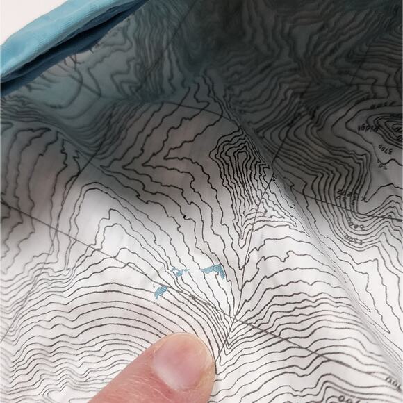 L.L. Bean Women's Rain Jacket - Picture 15 of 15